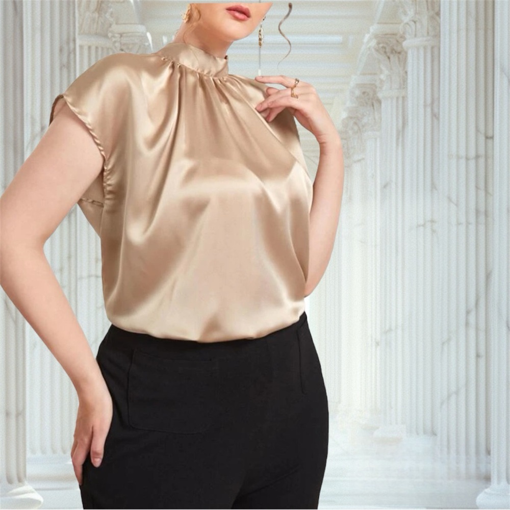 👏 Mock Neck Satin Top 👏